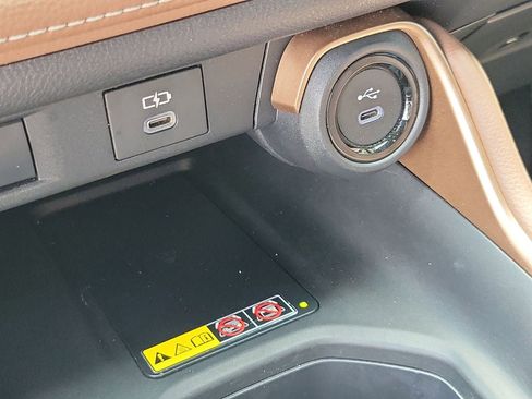 Used 2025 Toyota Grand Highlander AWD Hybrid image 31