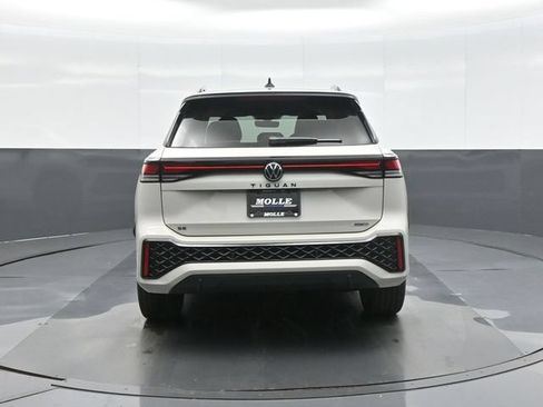 New 2026 Volkswagen Tiguan SE R-Line AWD/4WD image 6