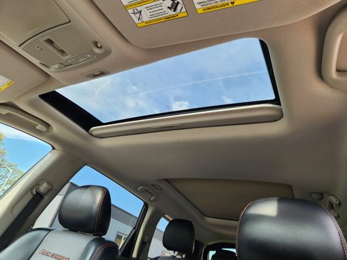 Certified 2020 Nissan Pathfinder SL AWD/4WD image 16