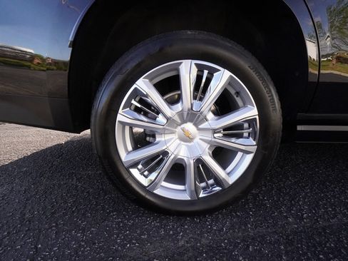Used 2024 Chevrolet Tahoe High Country AWD/4WD image 41