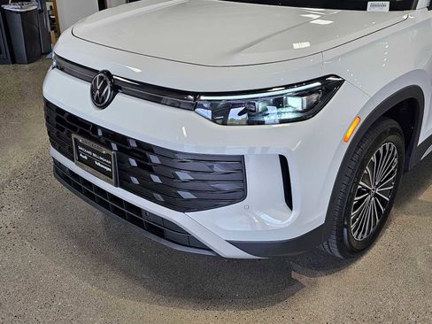 New 2025 Volkswagen Tiguan S image 10