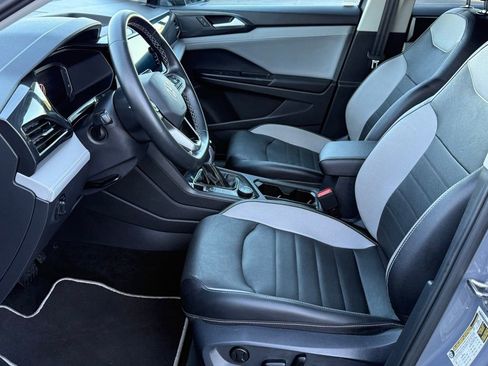 Used 2023 Volkswagen Taos SEL image 11