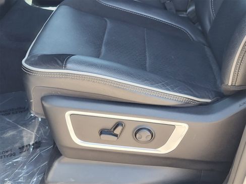 Certified 2025 RAM 1500 Laramie image 24