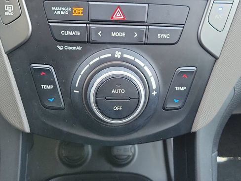 Used 2017 Hyundai Santa Fe Sport FWD image 21