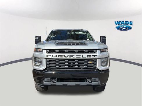 Used 2022 Chevrolet Silverado 2500 Custom w/ Custom Value Package image 2