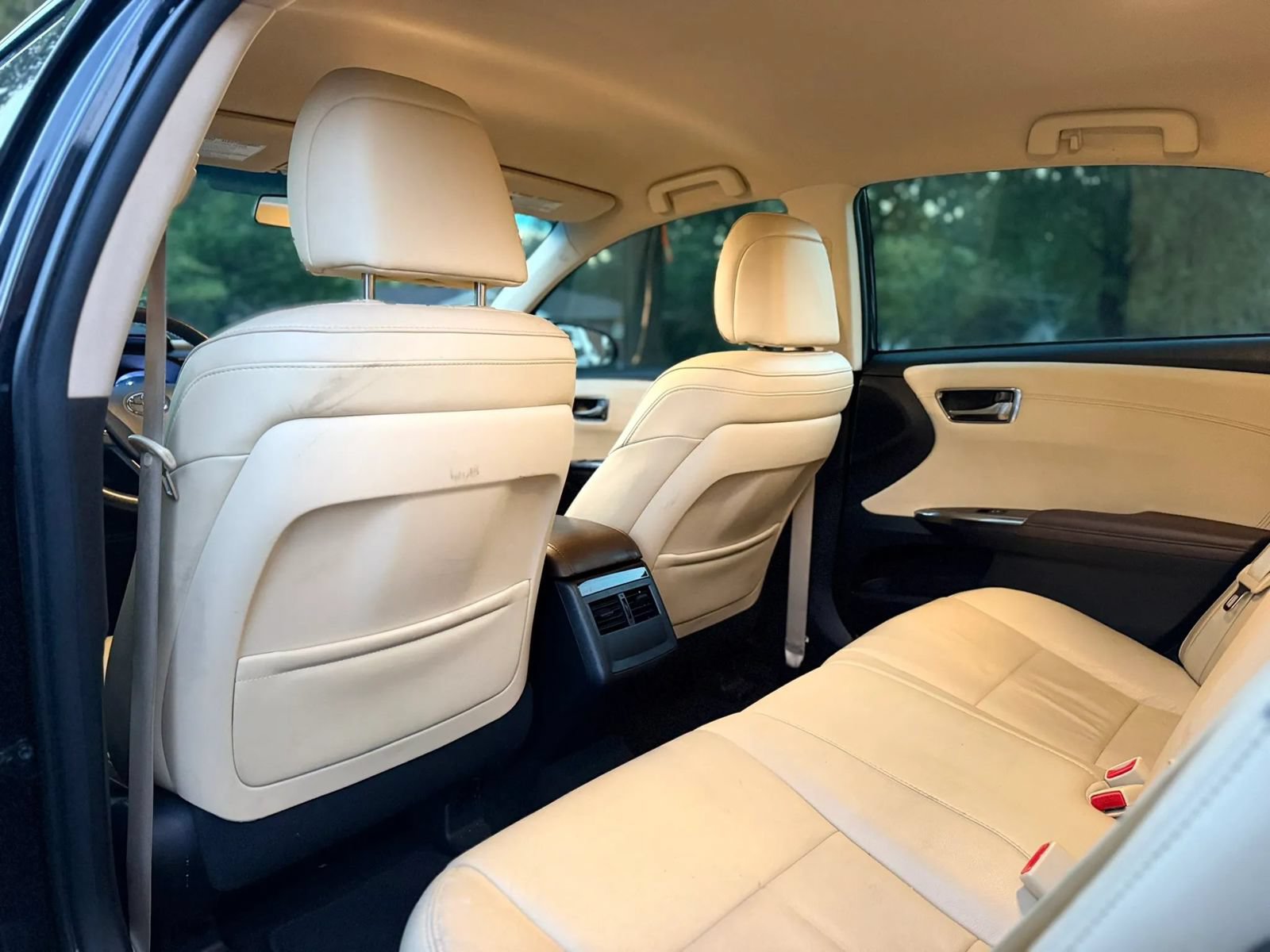 Used 2015 Toyota Avalon XLE FWD image 12