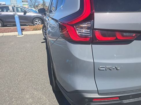 Used 2023 Honda CR-V EX-L image 10