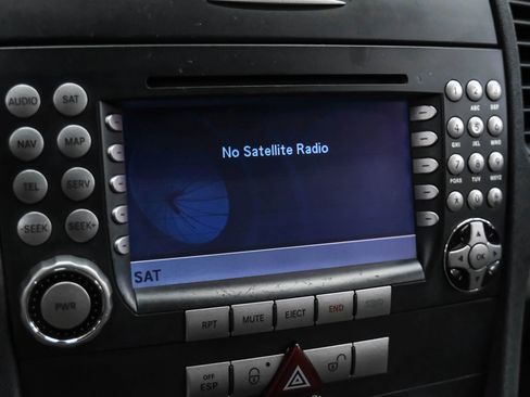 Used 2005 Mercedes-Benz SLK 350 image 28