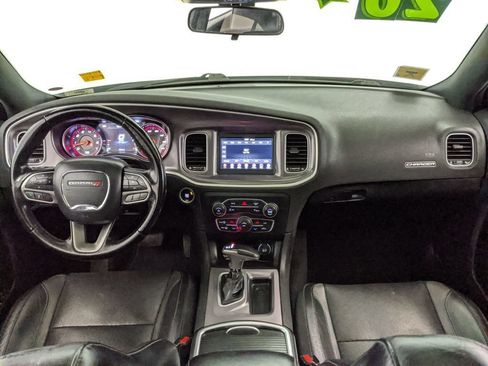 Used 2020 Dodge Charger SXT w/ Leather Interior Group RWD image 7