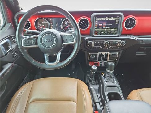Used 2022 Jeep Gladiator Rubicon w/ LED Lighting Group AWD/4WD image 10