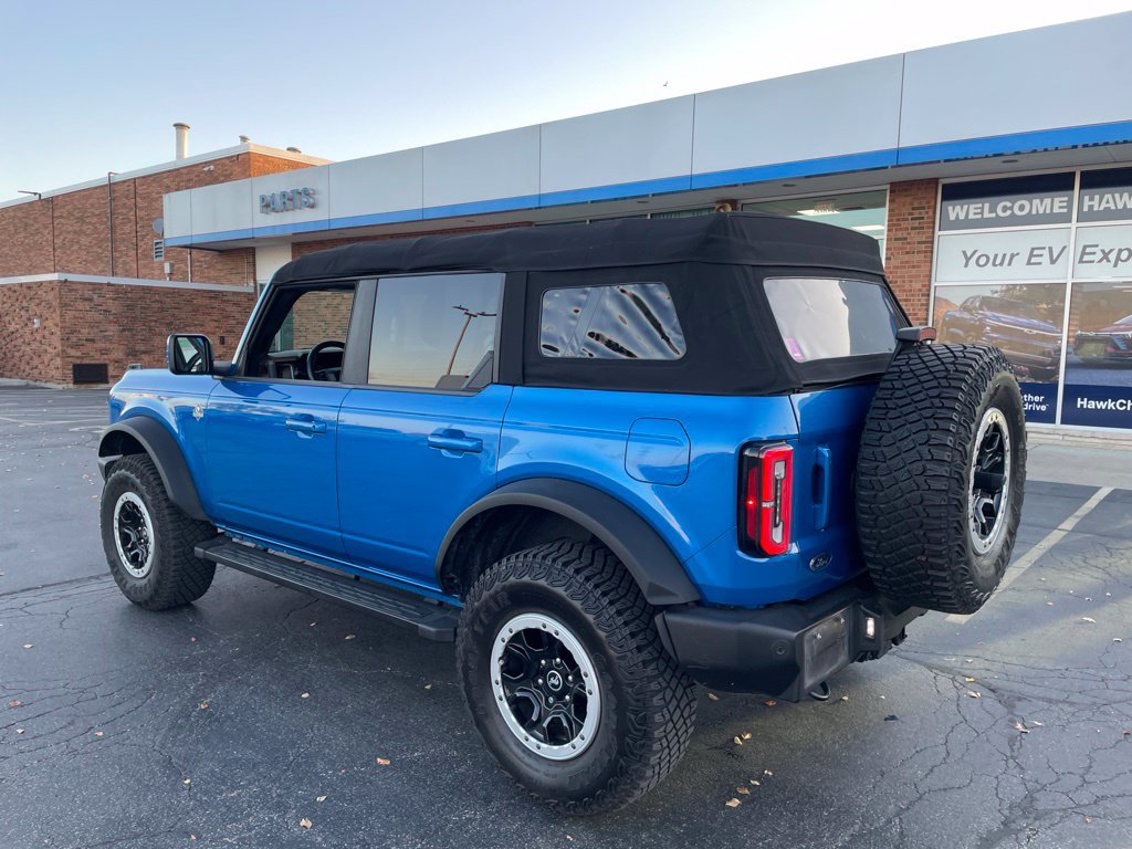 Used 2023 Ford Bronco Outer Banks w/ Sasquatch Package AWD/4WD image 3