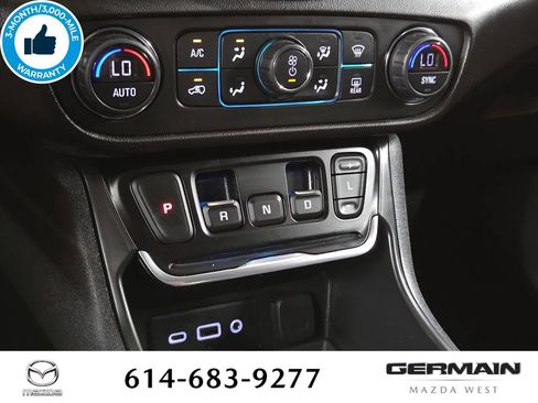 Used 2020 GMC Terrain SLE w/ Driver Convenience Package FWD image 26