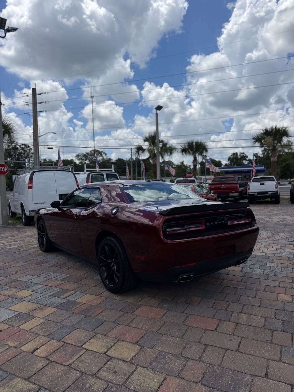 Used 2017 Dodge Challenger SXT w/ Blacktop Package RWD image 11