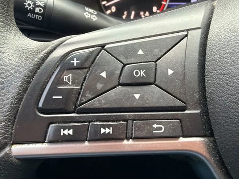 Used 2020 Nissan Altima 2.5 S FWD image 12