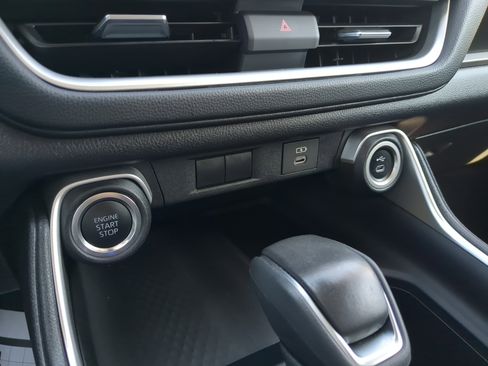 Used 2025 Toyota Grand Highlander FWD image 27