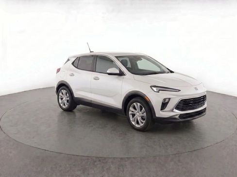 Used 2025 Buick Encore GX Preferred FWD image 2