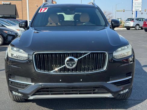 Used 2017 Volvo XC90 T6 Momentum w/ Vision Package image 2