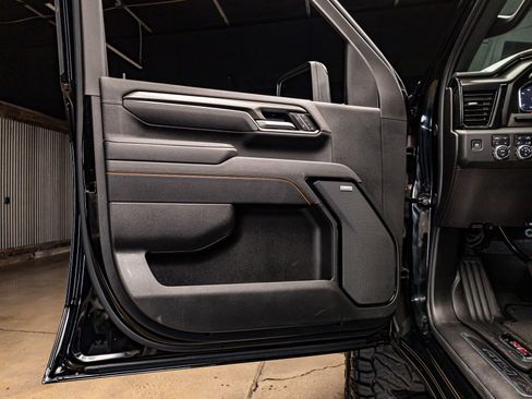 Used 2025 GMC Sierra 2500 AT4 w/ AT4 Premium Plus Package image 32