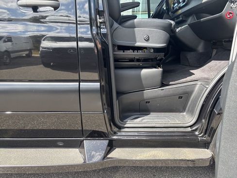 Used 2023 Mercedes-Benz Sprinter 3500 image 40