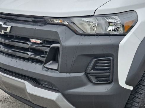 Used 2026 Chevrolet Colorado Trail Boss w/ LPO, Tailgate Decal Package AWD/4WD image 9