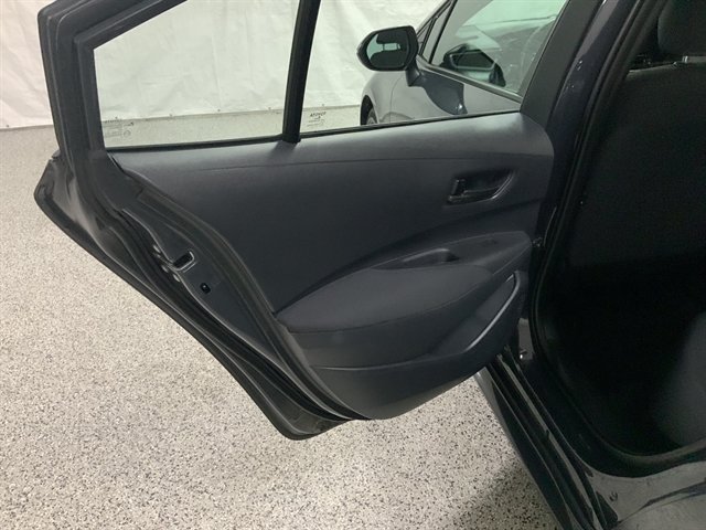 Used 2025 Toyota Corolla LE FWD image 16