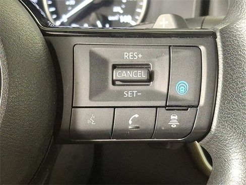 Used 2021 Nissan Rogue SV image 23