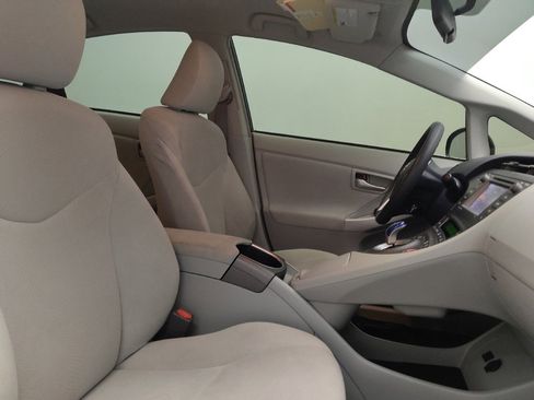 Used 2014 Toyota Prius Five image 21