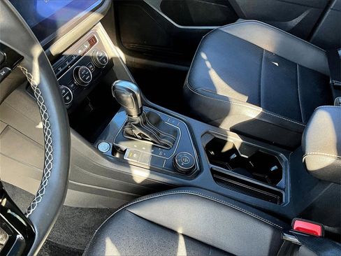 Used 2021 Volkswagen Tiguan SEL image 13