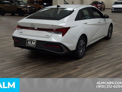 Certified 2024 Hyundai Elantra Blue image 6