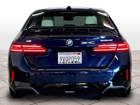 Certified 2026 BMW i5 eDrive40 w/ M Sport Package RWD image 7