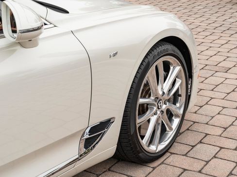 Used 2021 Bentley Continental GT AWD/4WD image 13