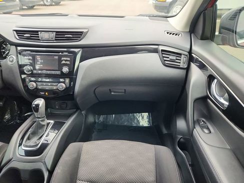 Used 2017 Nissan Rogue Sport SV image 25