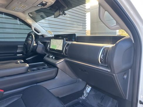 Used 2025 Ford Expedition Max Platinum w/ Driver's Package image 37