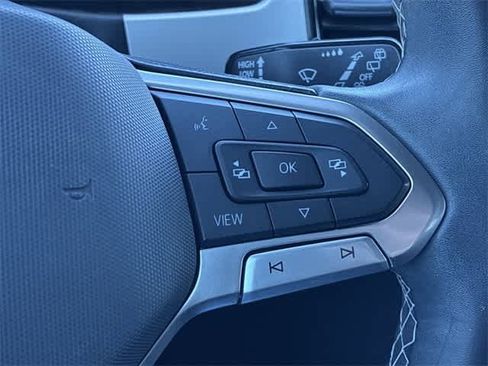 Used 2023 Volkswagen Atlas Cross Sport SE w/ Black Wheel Package image 25