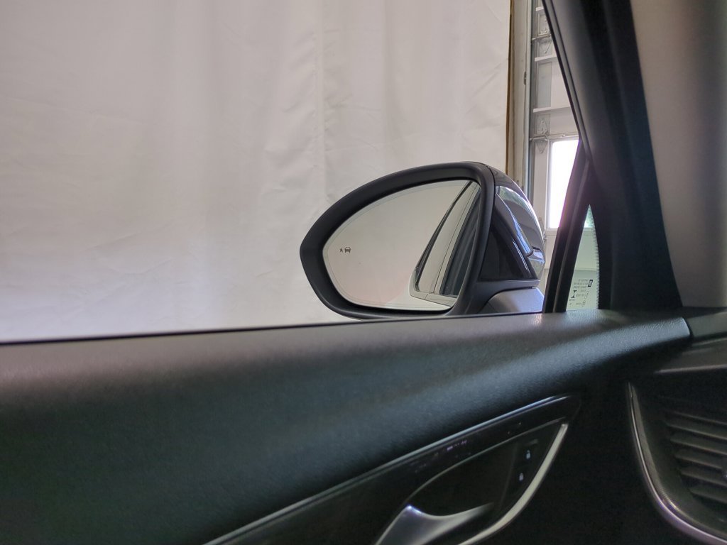 Used 2021 Buick Envision Essence w/ Technology Package I AWD/4WD image 30
