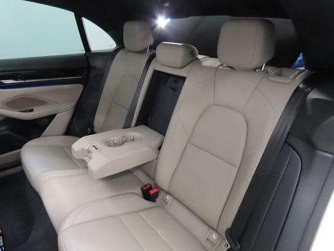 Certified 2025 Porsche Macan 4 Electric AWD/4WD image 42