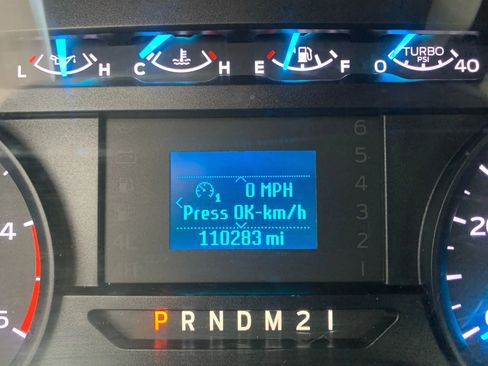 Used 2017 Ford F550 4x4 Regular Cab Super Duty image 11