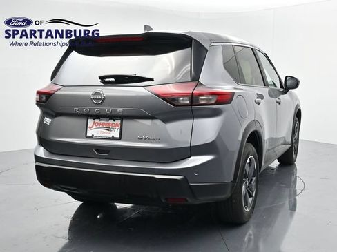 Used 2024 Nissan Rogue SV AWD/4WD image 6