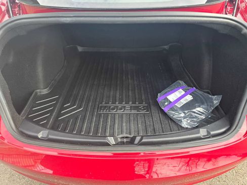 Used 2019 Tesla Model 3 Standard Range image 17