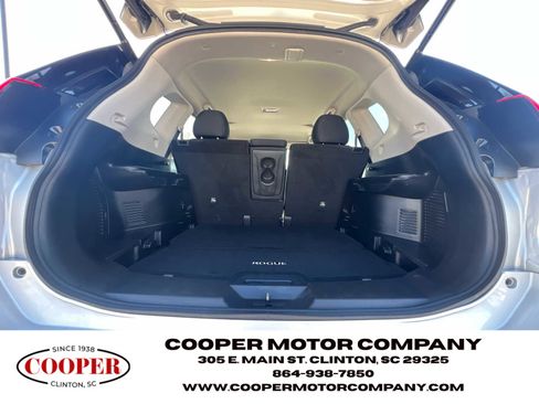 Used 2018 Nissan Rogue SV w/ Premium Package image 26