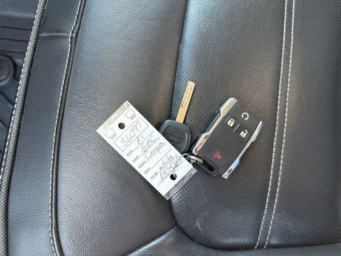 Used 2021 GMC Canyon Denali image 24