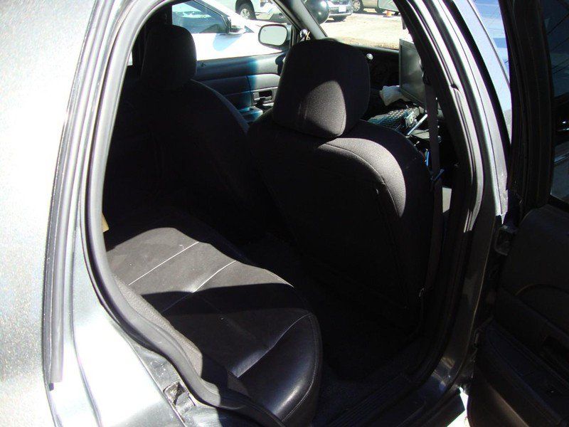 Used 2009 Ford Crown Victoria Police Interceptor RWD image 5