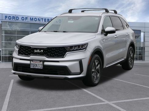 Used 2022 Kia Sorento S FWD image 8