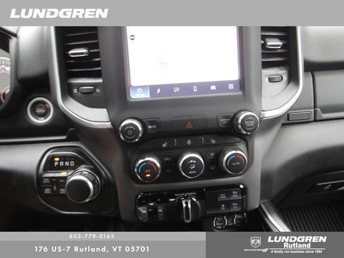 Used 2022 RAM 1500 Big Horn AWD/4WD image 3