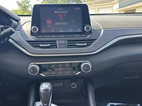 Used 2023 Nissan Altima 2.5 SR FWD image 18