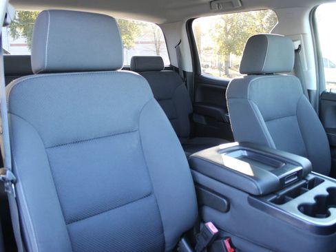 Used 2018 Chevrolet Silverado 1500 LT w/ LT Eassist Package image 29