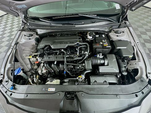 Used 2024 Hyundai Elantra SEL image 31