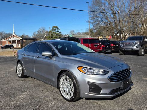 Used 2020 Ford Fusion SE FWD image 5