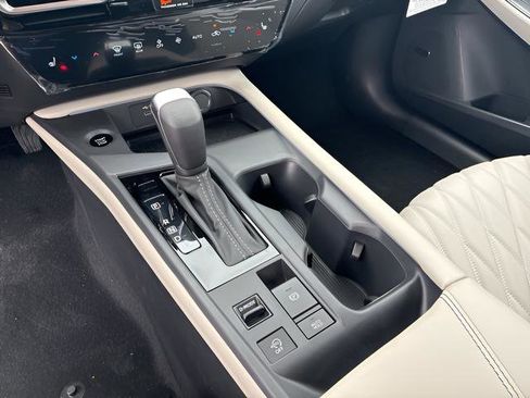New 2026 Nissan Sentra SL w/ Floor Mat Package FWD image 15
