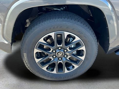 New 2026 Toyota Tundra Limited AWD/4WD image 9